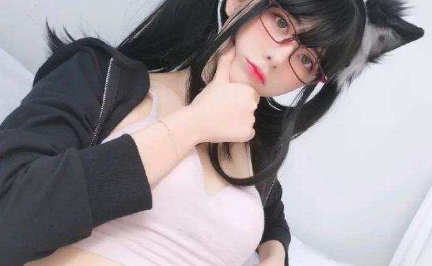 @眼酱大魔王 COS写真作品原图77套合集图包